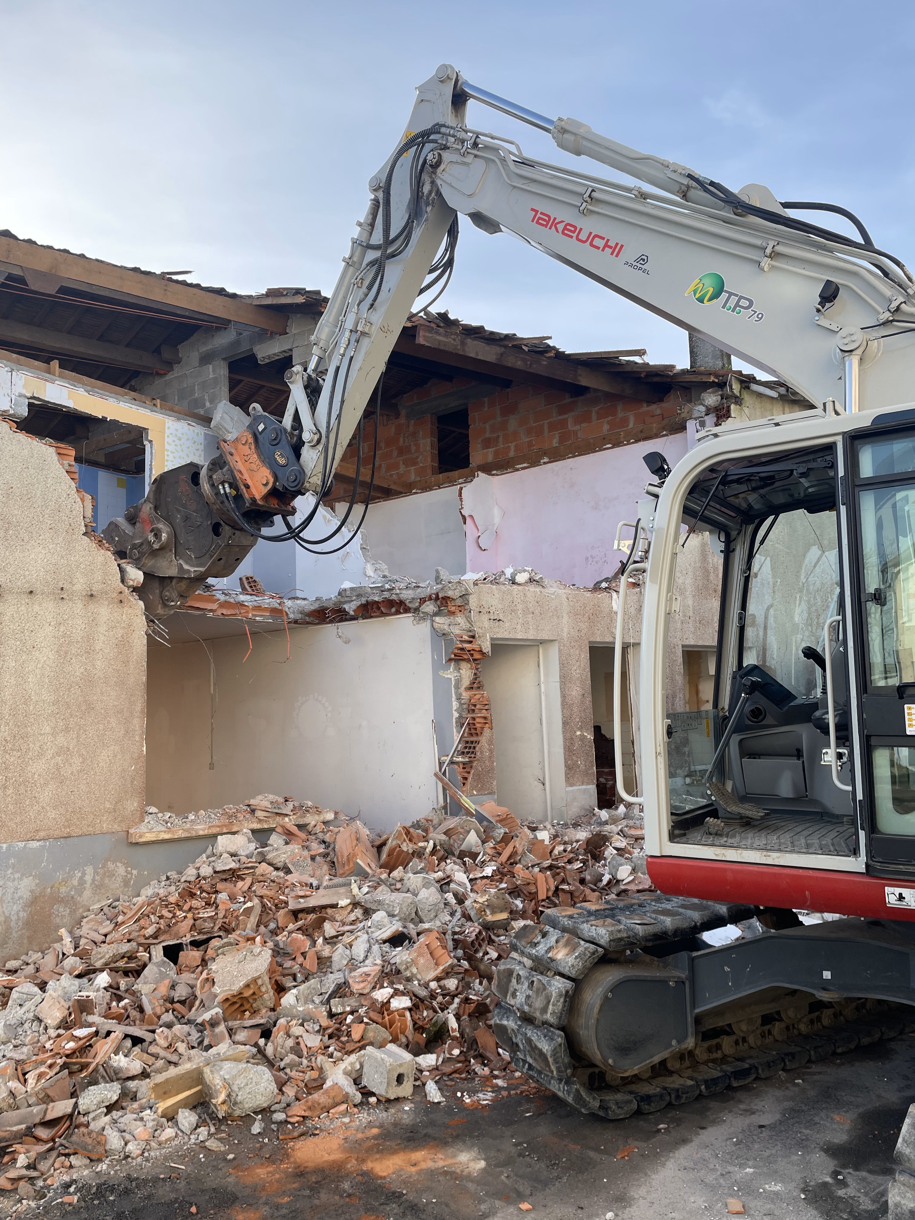 Démolition de fin d'année !